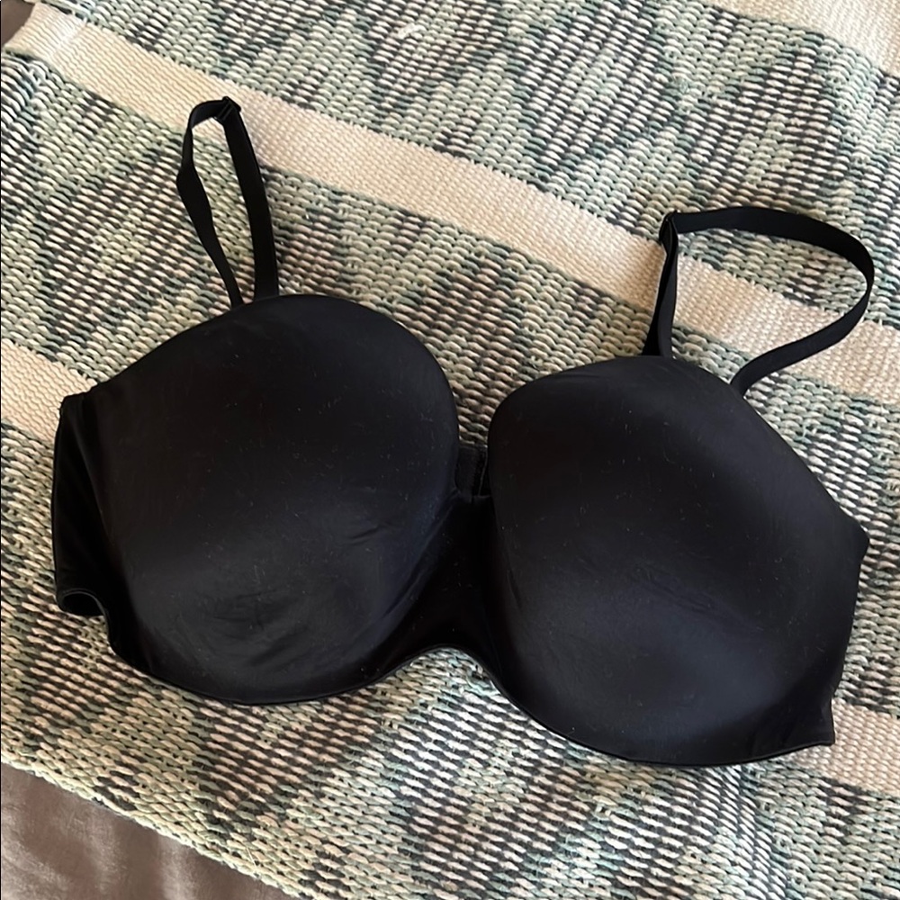 Victoria's Secret Body by Victoria convertible bra